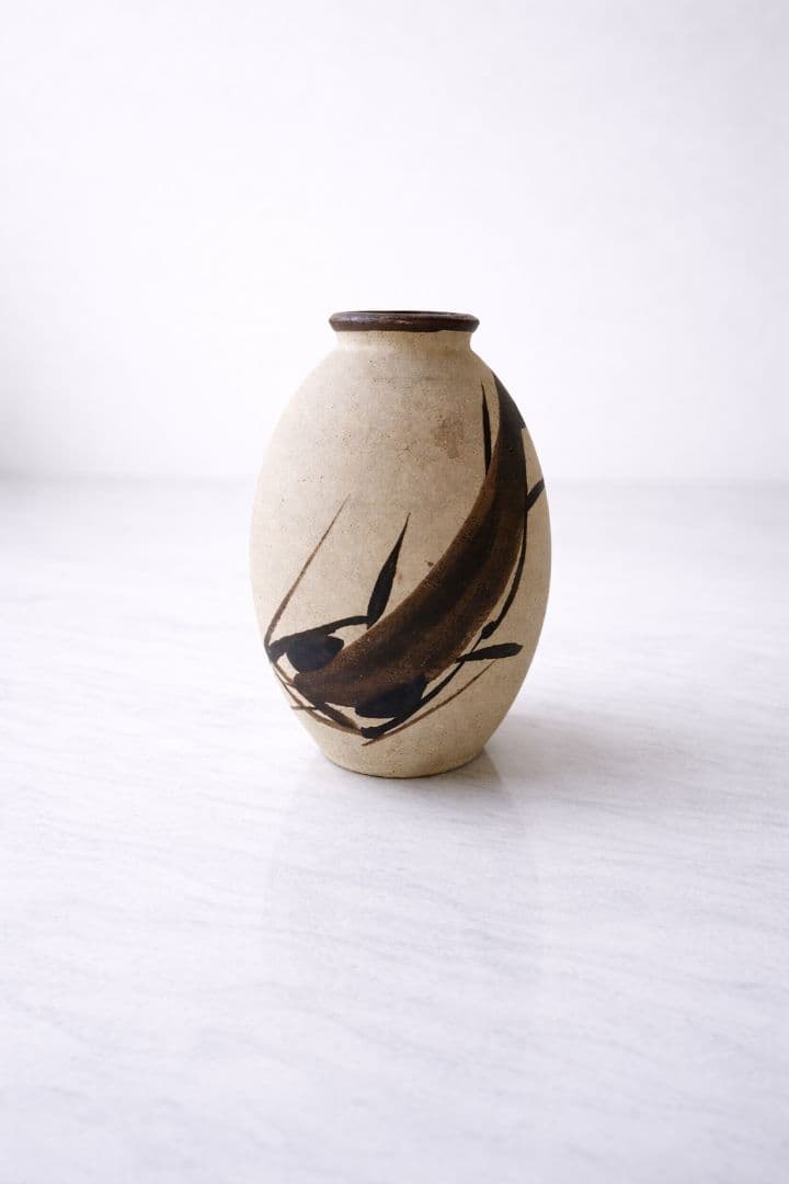 ●中国製 大魚図 陶器壺 縁起物 商売繁盛 富貴 風水 花器