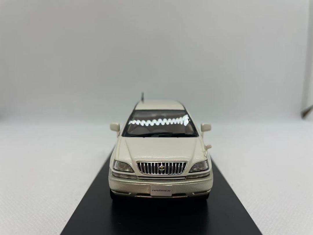 402-635 Hi-Story 1/43 トヨタ HARRIER ホワイト