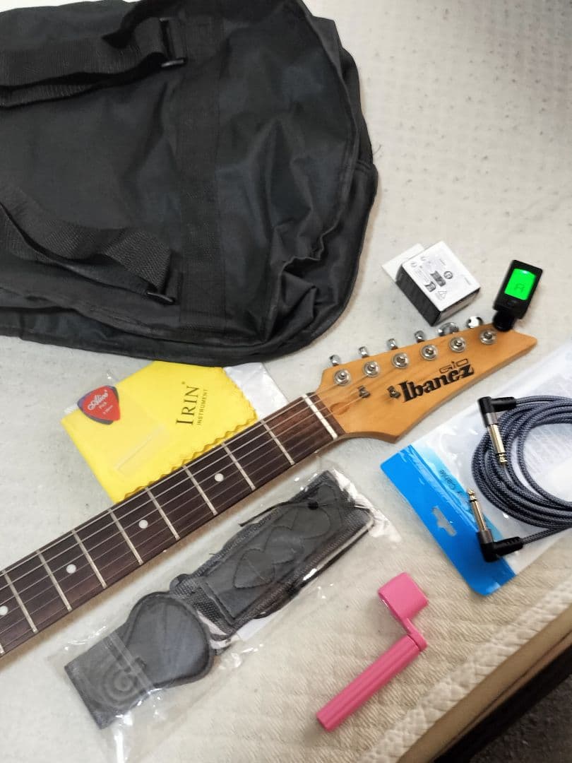 Ibanez ストラトタイプ 赤 レッド オマケ多数ケース付き 初心者最適