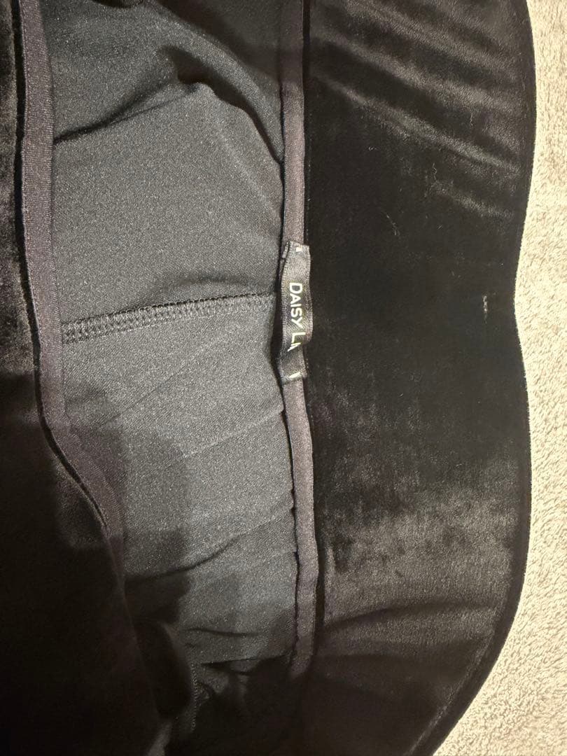 フォクシーDAISY LIN ブラックベロアスカート❣️４２サイズ定価６８２００円