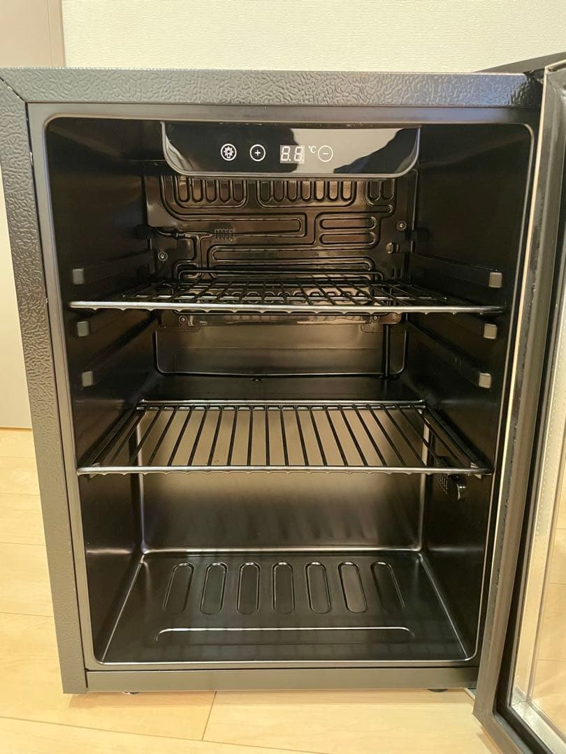 【ほぼ未使用】Shelddi ガラスドア冷蔵庫（48L）