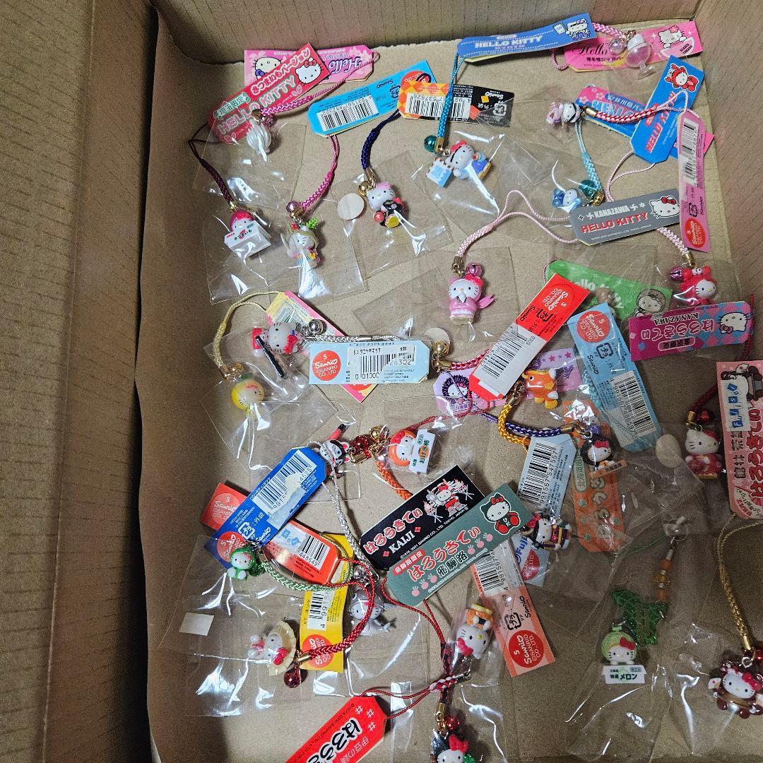 超レア！　ご当地キティ根付　まとめ売り　100個　まるちゃんシリーズ3個おまけ！