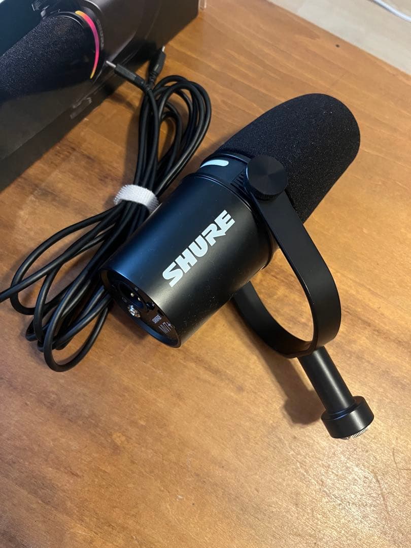 SHURE MV7+ ポッドキャストマイク