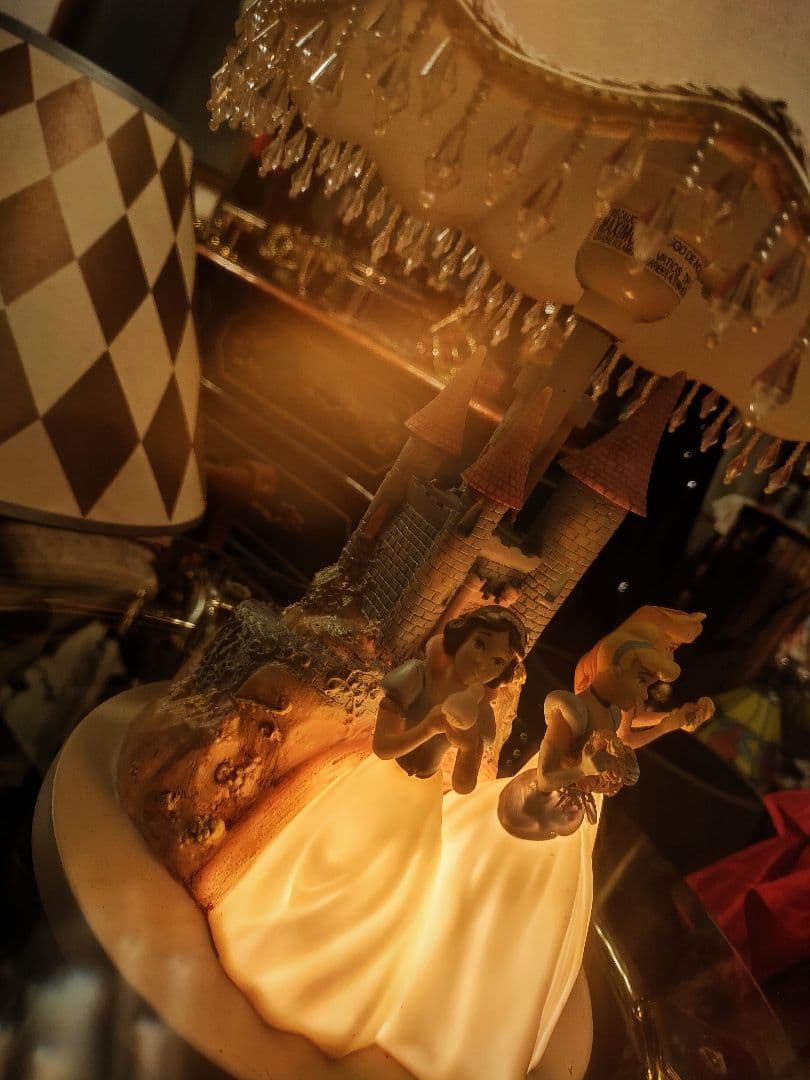 【スーパーレア・極美品】日本非売品　ビンテージ　ディズニーランプ　シンデレラ城