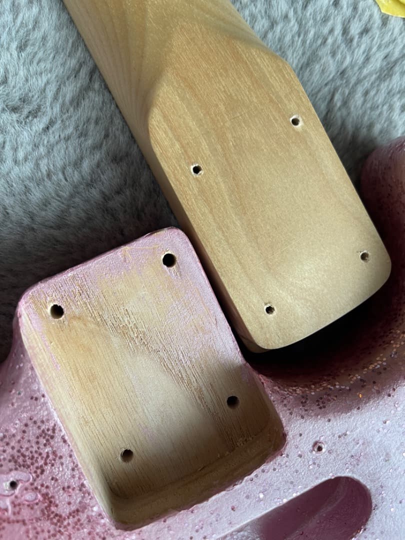 ジャンク品 ギター ボディ ネック塗料他