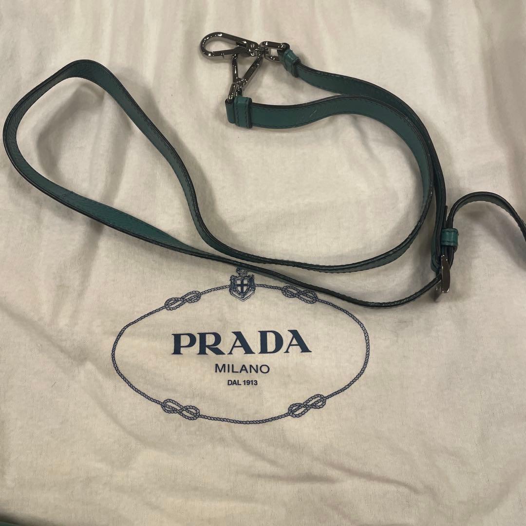 PRADA ハンドバッグ　グリーン　ショルダーストラップ付き