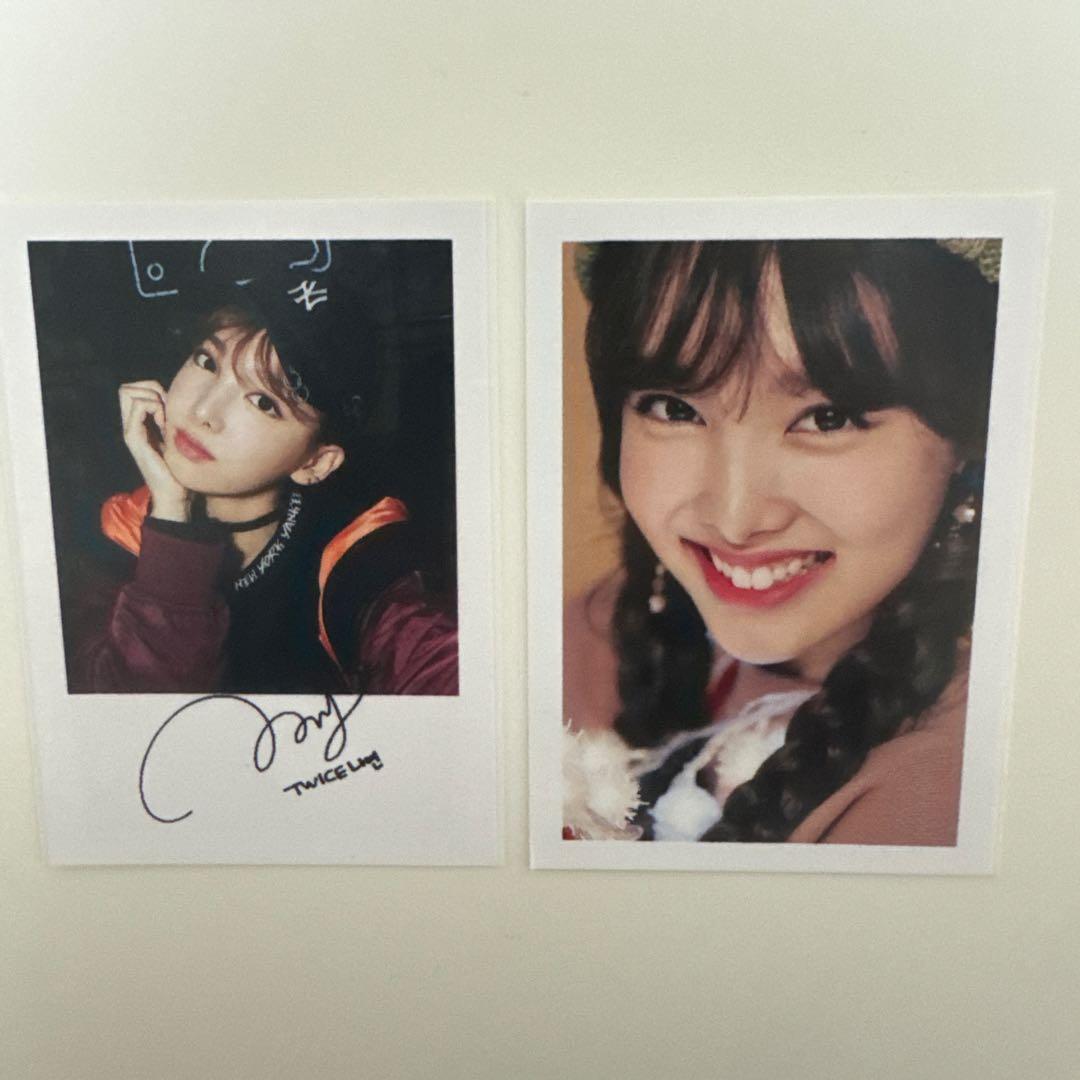 TWICE ナヨンサイン入りポートレートカード - メルカリ