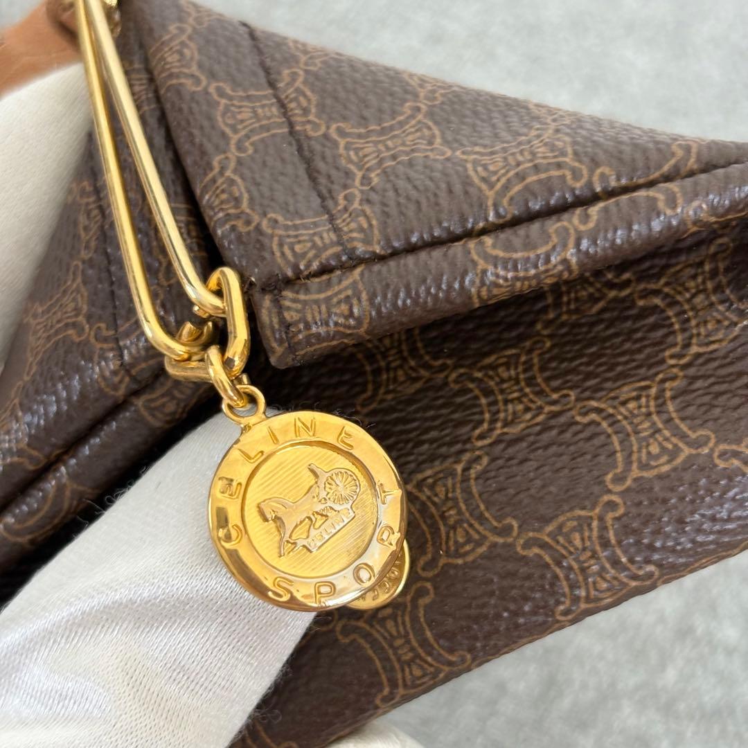 【美品】セリーヌ 三角ケース マカダム 馬車金具ブラウン小銭入れ 183