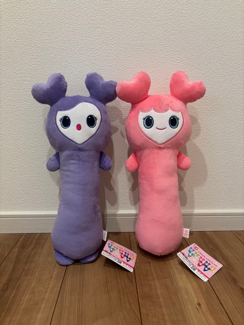 TWICE LOVELYS ふわもこねんね & のびふにゃ BIGぬいぐるみ