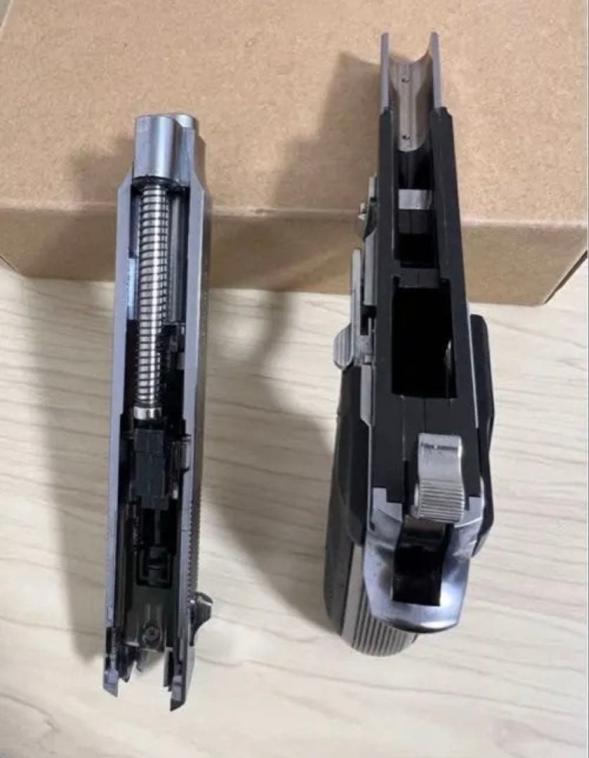 ブラックフライデー限定値引き東京マルイ ベレッタ M92F シルバー ガスガン