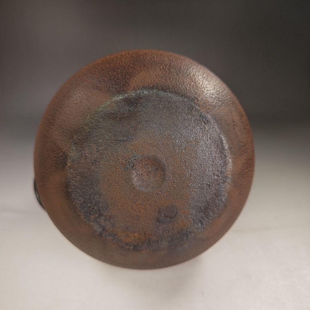 イ929 茶釜『釜師 菊地政光作』『霰文 鶴首 茄子耳 鉄釜 共箱 釜環付