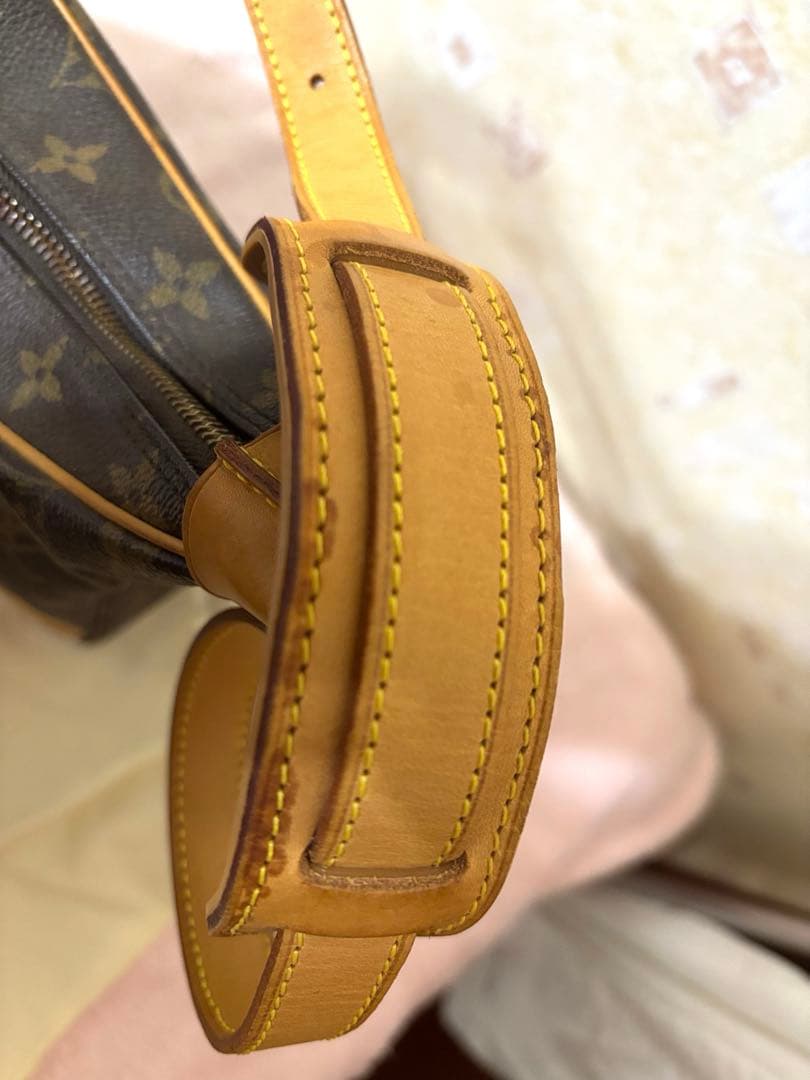 LOUIS VUITTON ショルダーバッグ ブローニュ