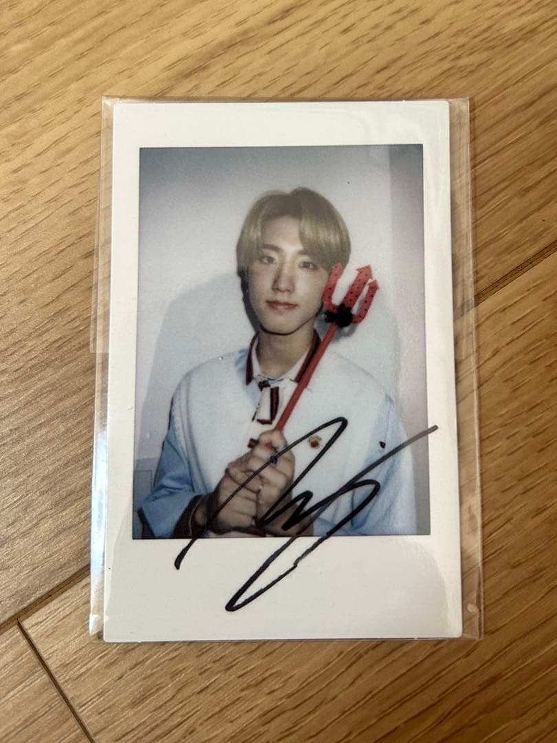 straykids skz ハン　ジソン　チェキ　サイン straykids skz ハン ジソン チェキ サイン - メルカリ