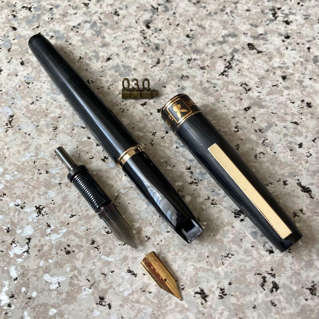 030 オーバーホール済み 万年筆 プラチナ プレイボーイ コラボ 18k