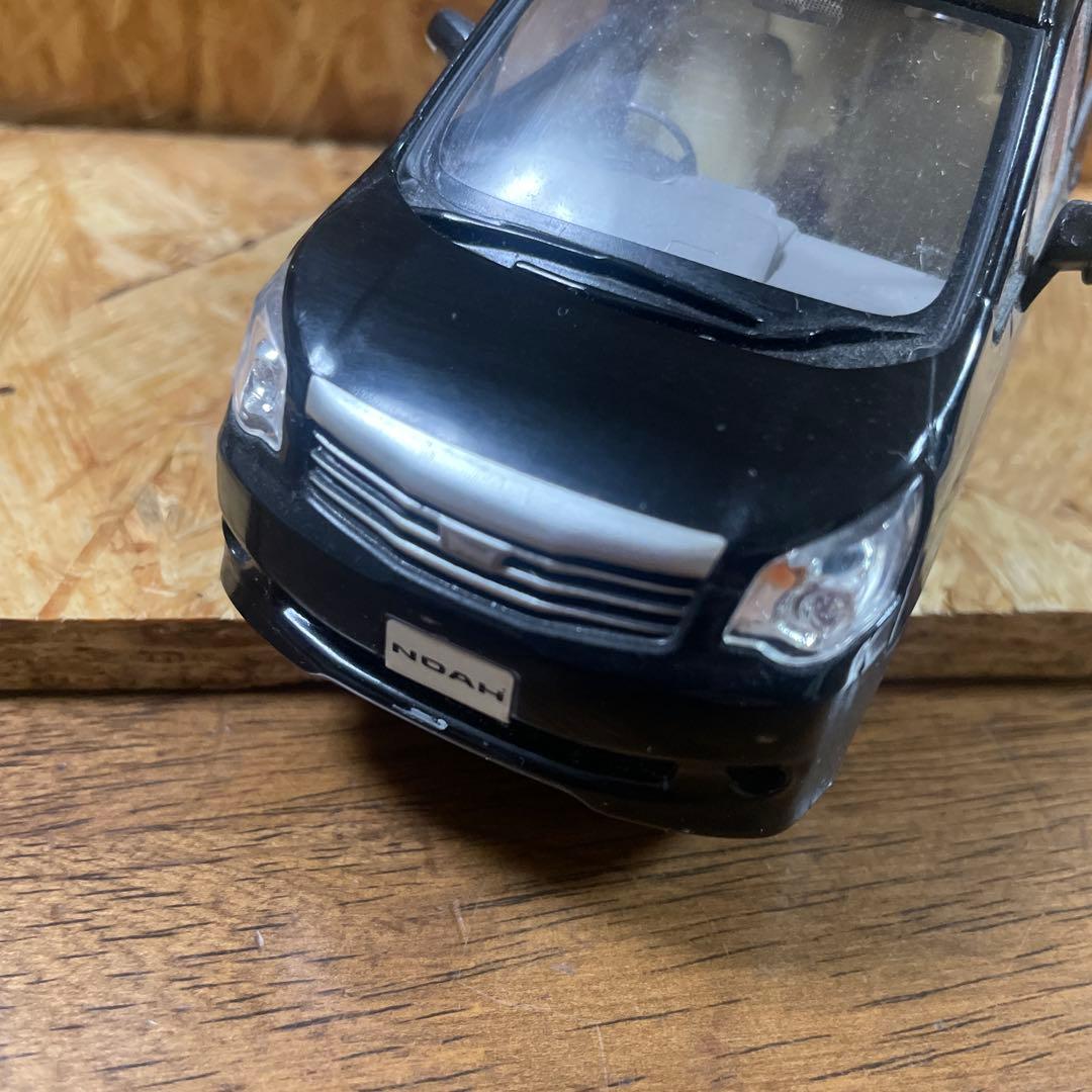 激レア！　トヨタ非売品　カラーサンプル ノア　ミニカー