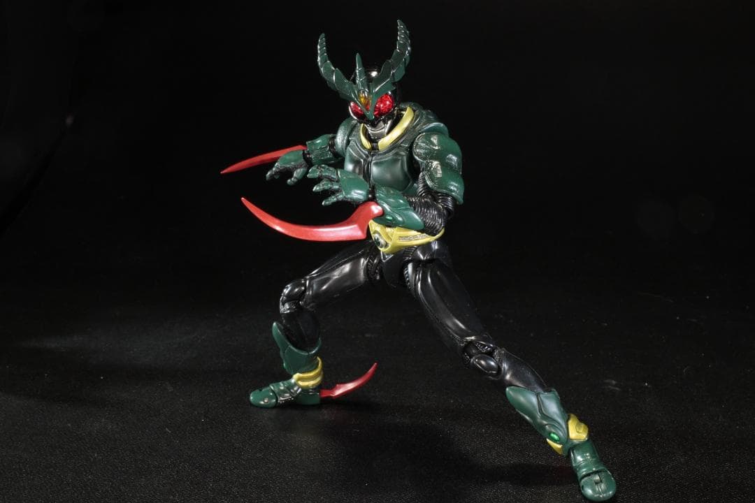 未使用 S.H.フィギュアーツ 仮面ライダーギルス &ギルスレイダー