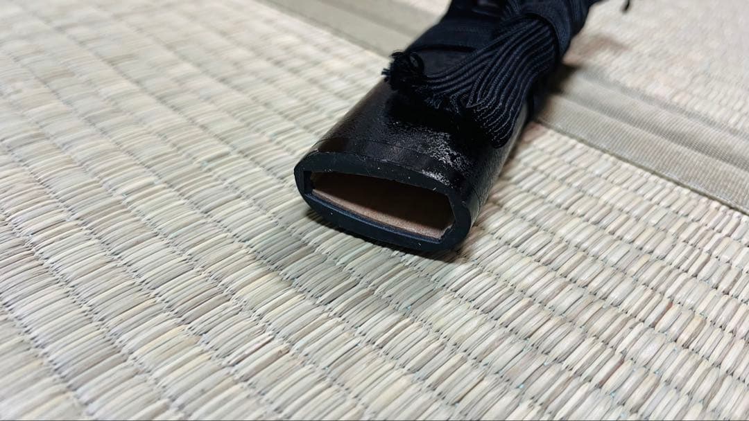 模造刀 雲龍拵え 互の目刃文 石目鞘 透かし鍔 大刀 黒刀 250504-1