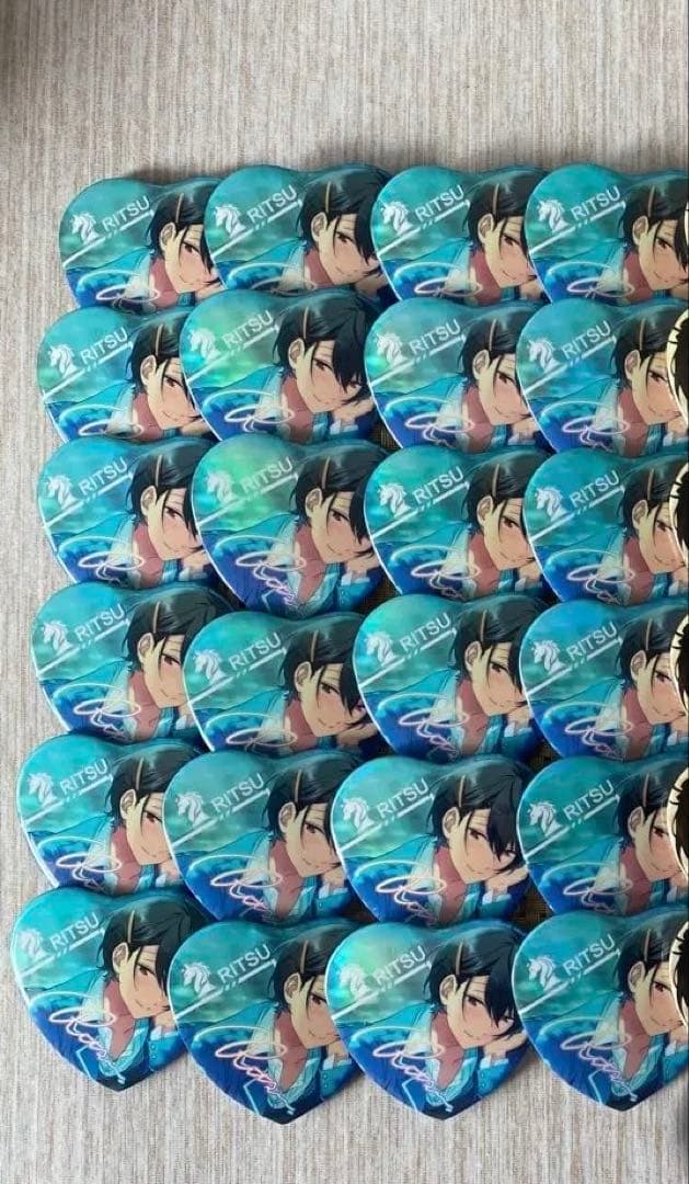 願望 缶バッジ 中国 朔間凛月 24個 痛バ