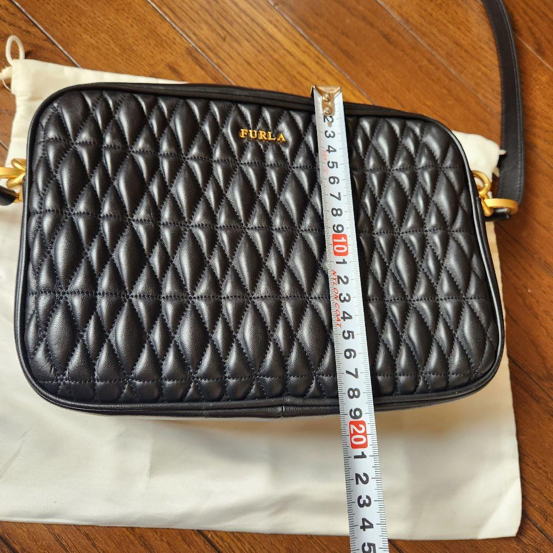 FURLA ブラック ショルダーバッグほぼ未使用！