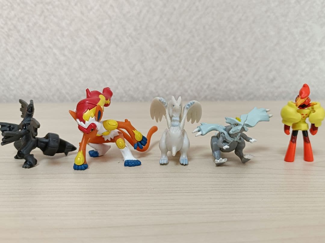 ポケットモンスター　モンコレ　フィギュア　ガチャガチャ　ピカチュウ　まとめ売り