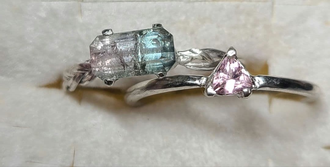 えむえす様専用レインボー入り☆アフガニスタン産バイカラートルマリン☆