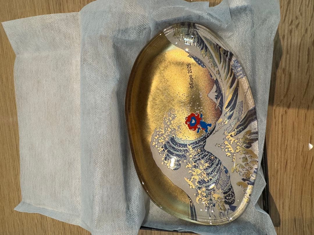 関西万博 ミャクミャク × 葛飾北斎 ガラストレー - メルカリ