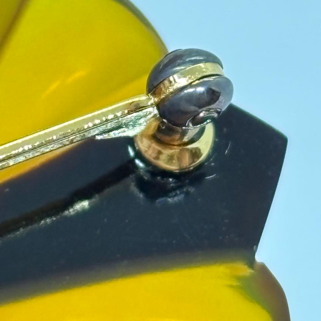 111405 本鼈甲 白甲 黒甲 k18 血赤珊瑚 花芯 ネックレス兼ブローチ