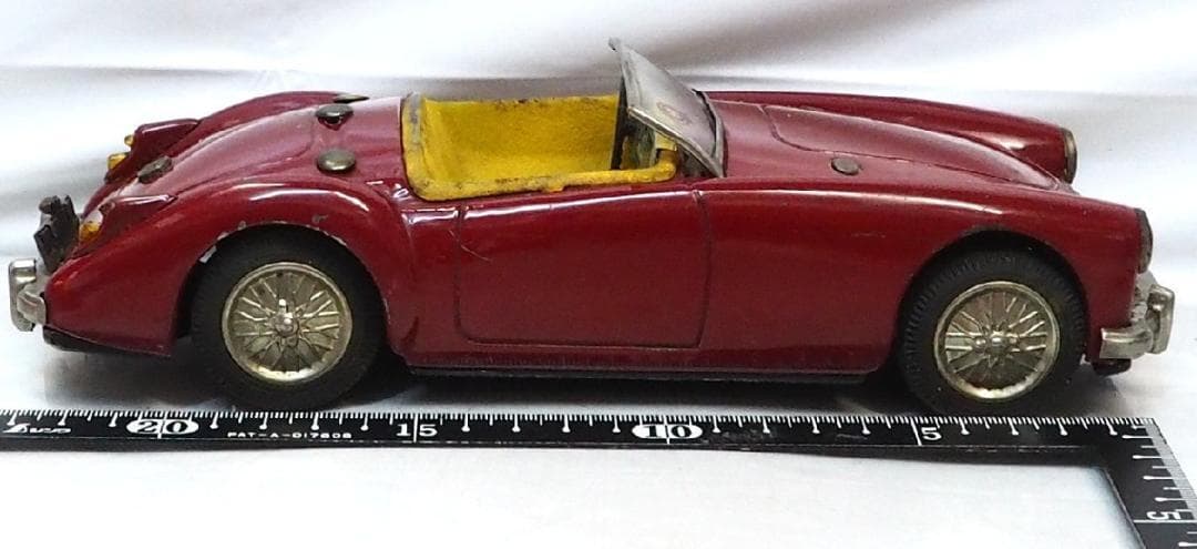 旭玩具【MG MGA 1600カブリオレ 赤】ブリキ tin toy car箱無