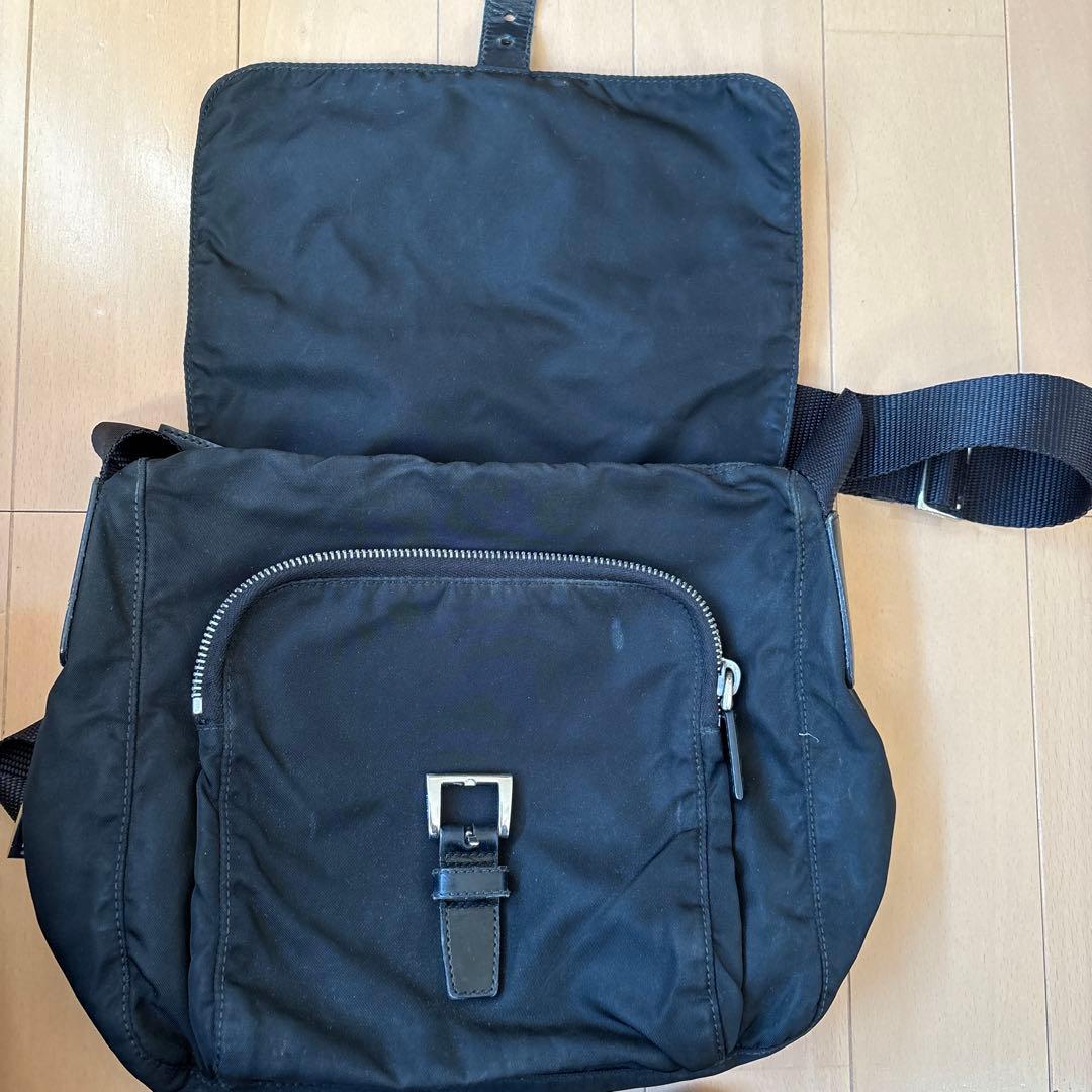 PRADA プラダ ショルダーバッグ ワンショルダー 三角ロゴ 斜め掛け