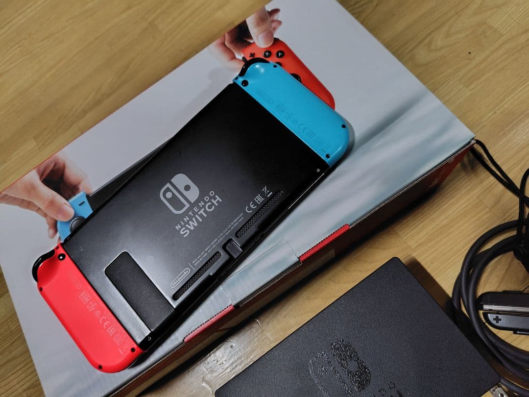 Nintendo Switch ネオンレッド/ブルー 本体 初期