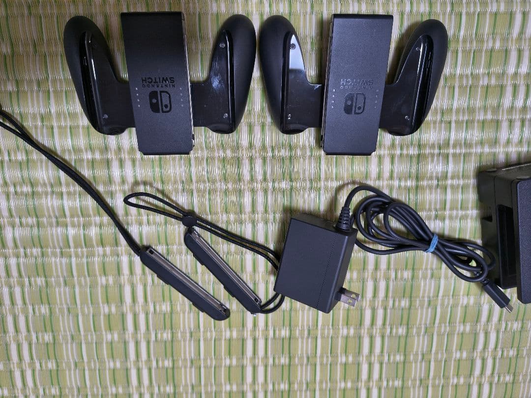 Nintendo Switch　極美品2025年3月購入