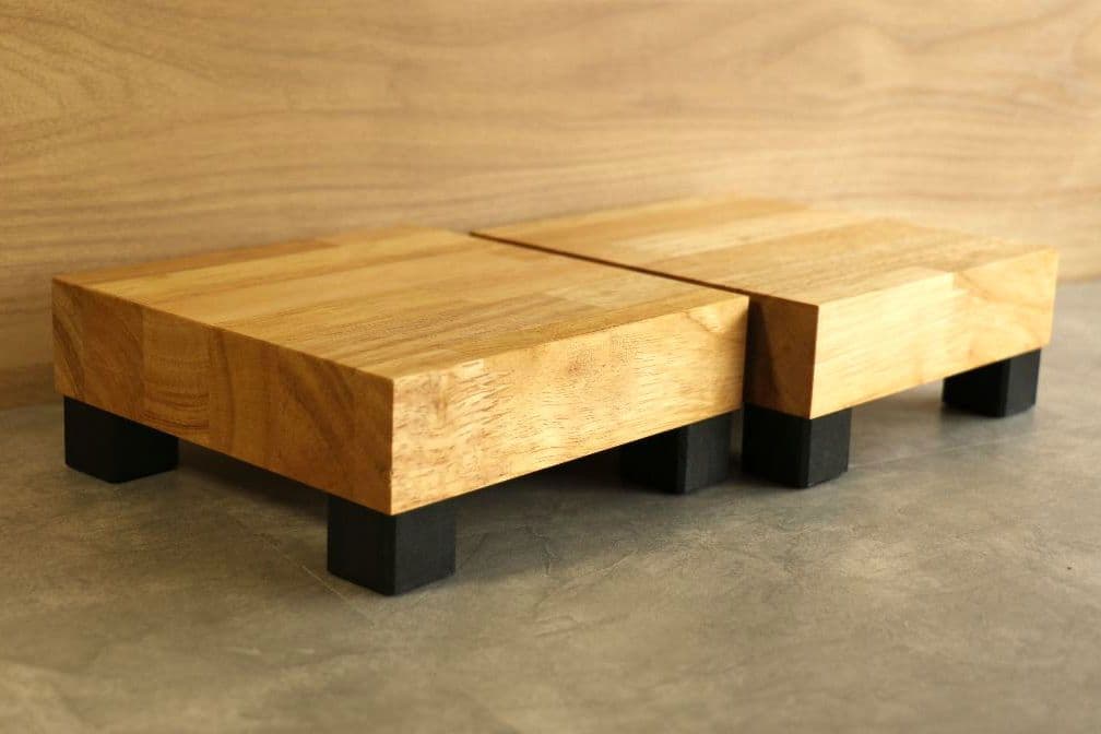 木製スピーカースタンド一対