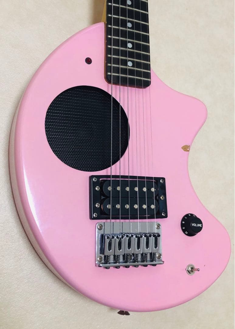 【美品】ZO-3 ピンク アンプ内蔵ミニギター ヘッドフォン端子付