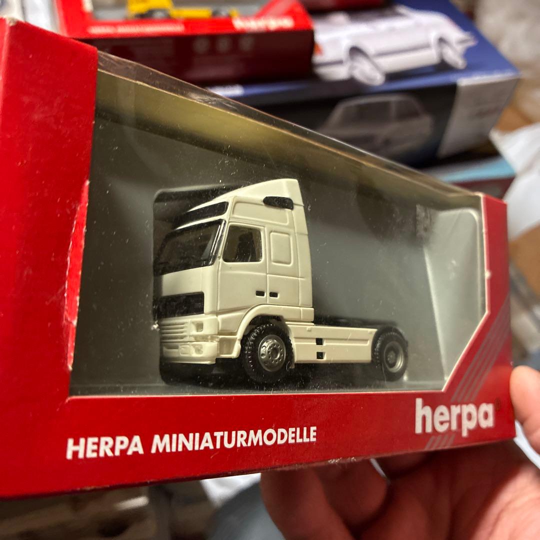 herpa トレーラーヘッド、3台セット - メルカリ