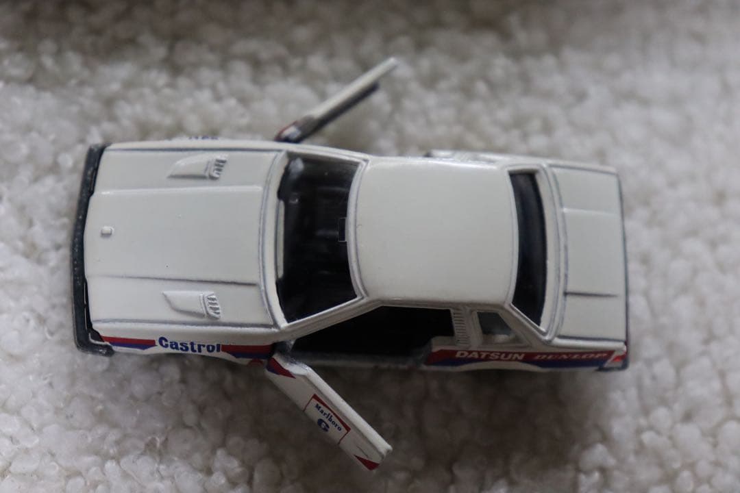 ニッサン　シルビア　2000ZSE-X 日本製　トミカ　ダンロップ　黒箱　NO6