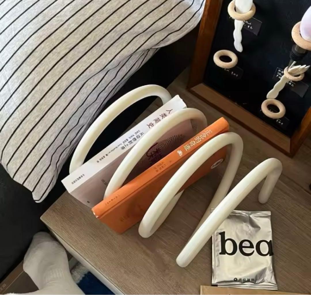 マガジンラック 本棚 オブジェ インテリア デザイン 家具 ミッド