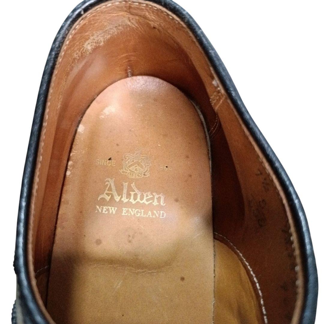 Alden ブラックカーフ セミブローグ パンチドキャップトゥ ビジネスシューズ