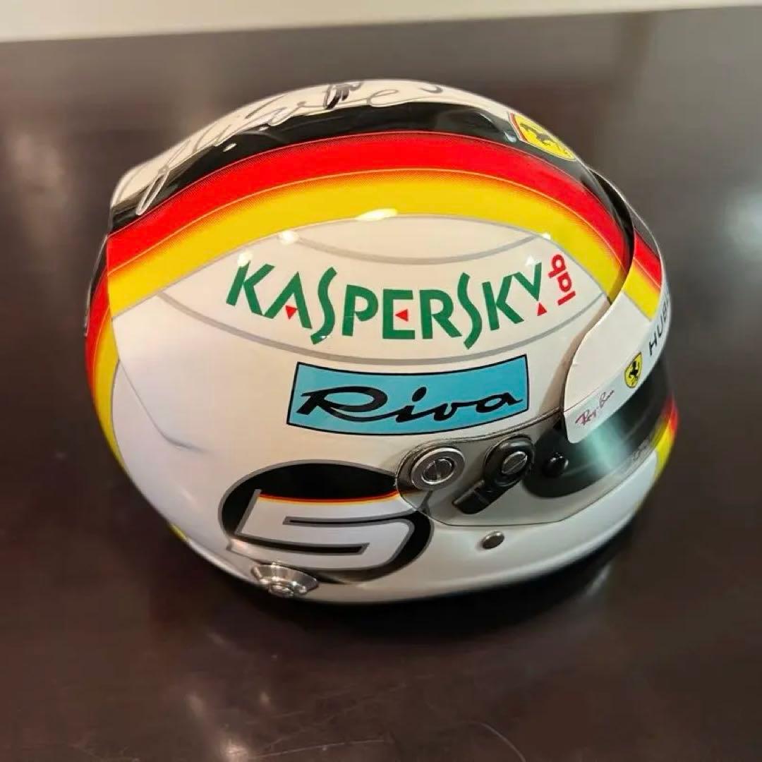 F1 Ferrari セバスチャンベッテル 直筆サイン入アライ1/2ヘルメット