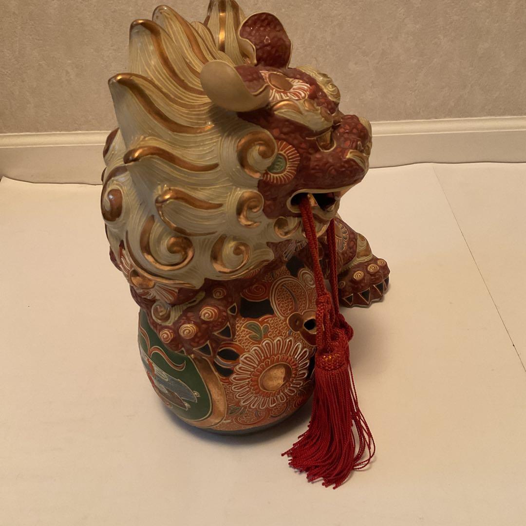 九谷焼　色絵金彩玉乗り唐獅子