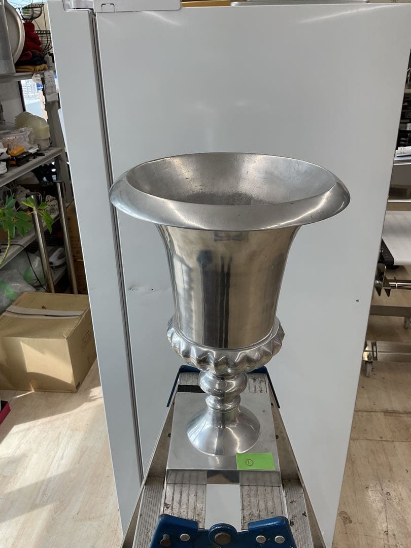 フラワーベース 2個セット　中古　アンティーク　置物