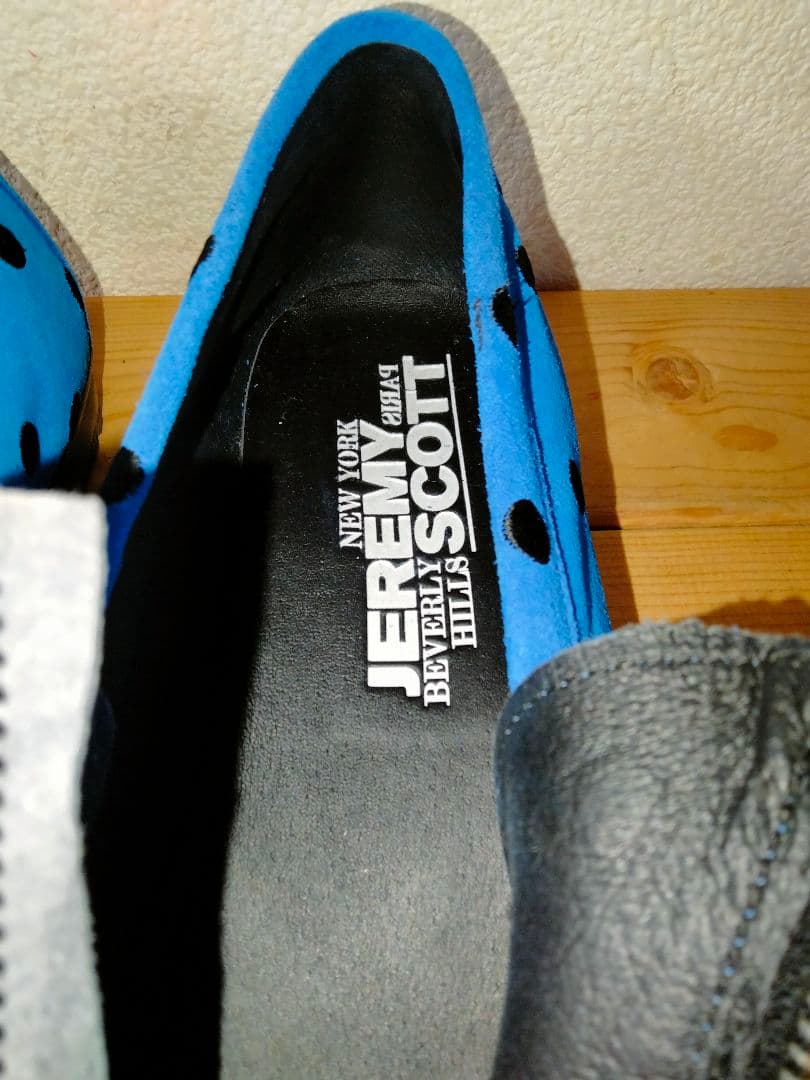 アディダスオリジナルス　JEREMY　SCOTT　フロントジップ　　シューズ