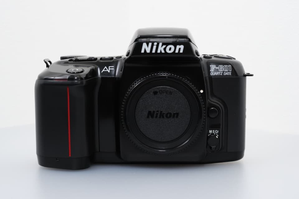 Nikon F-601 撮影可能現役機 + AF 50mm/F1.4D セット Nikon F-601