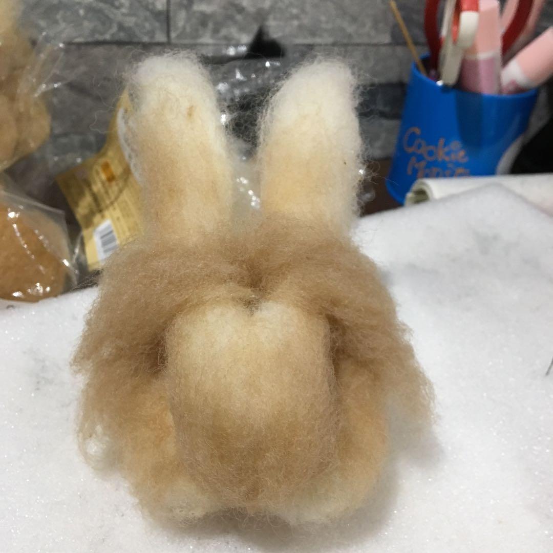 ちちみ様うさぎ羊毛フェルトストラップ