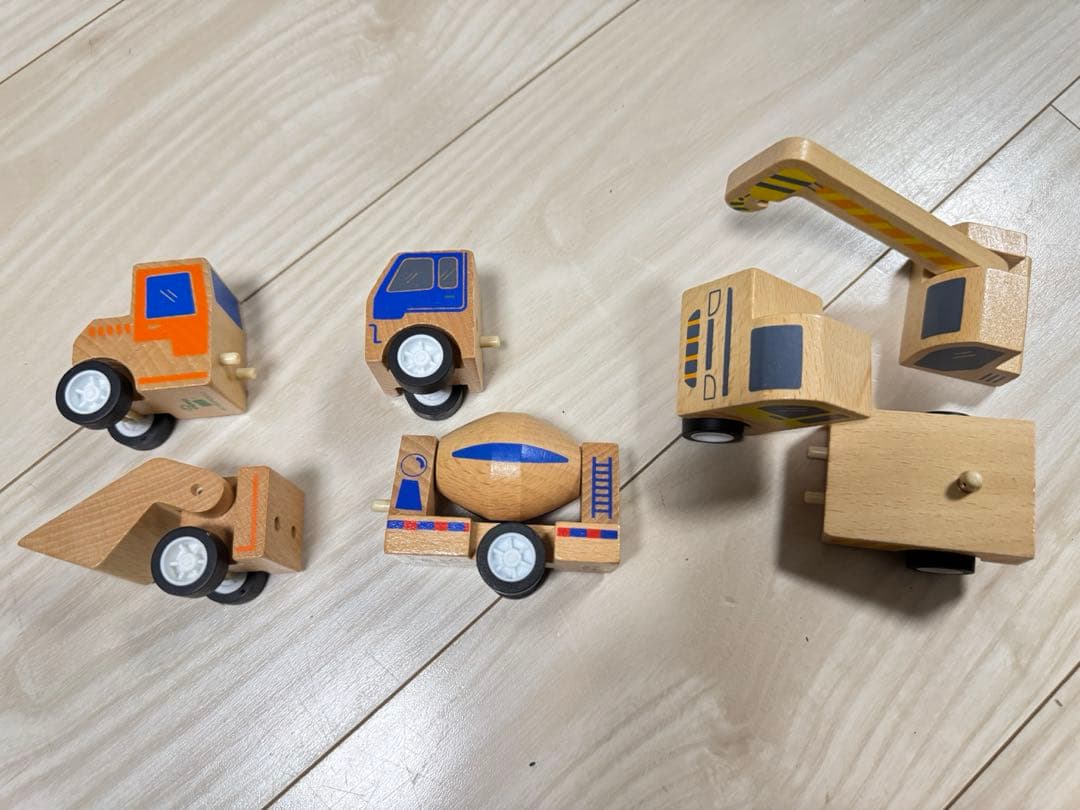 Click clack　知育・木製玩具　働く車　13個セット