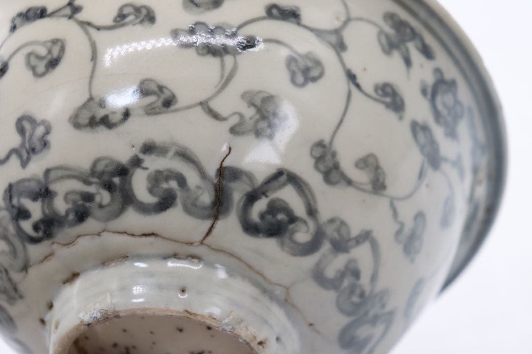 中国　明時代初期　染付　花卉如意紋大碗　アンティーク　送料込み1005