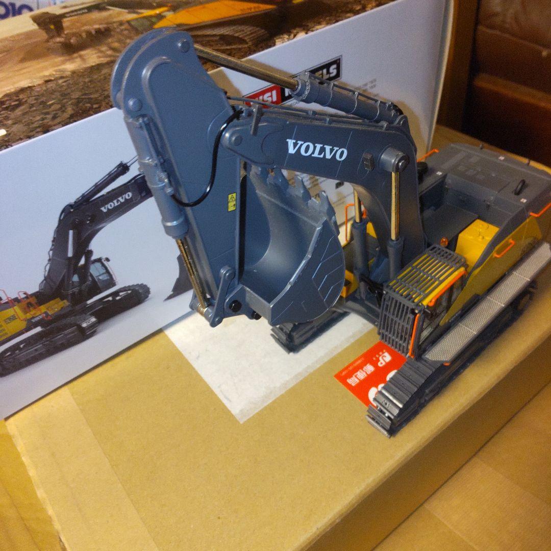 WSI VOLVO EC950EL 1/50 スケールモデル