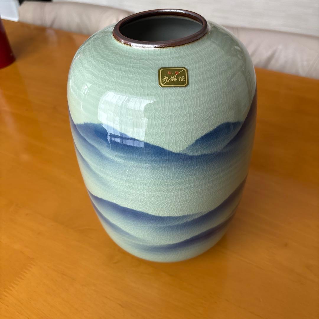 九谷焼 青と緑の波模様の陶器花瓶 - メルカリ