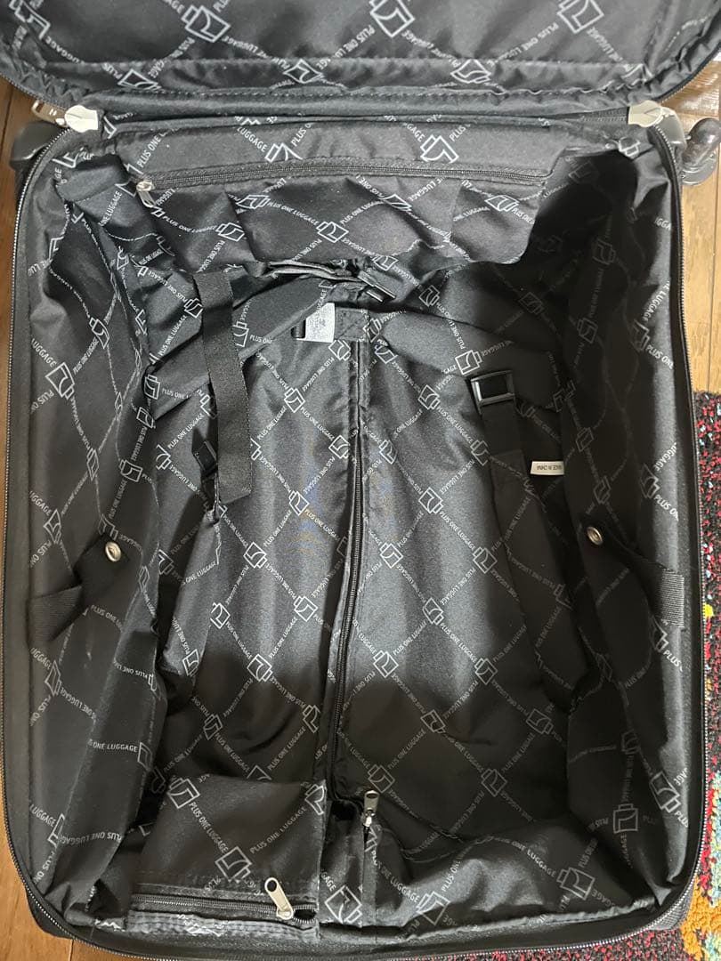 値下げしました】スーツケース プラスワンラゲージ黒 機内持込 35ℓ