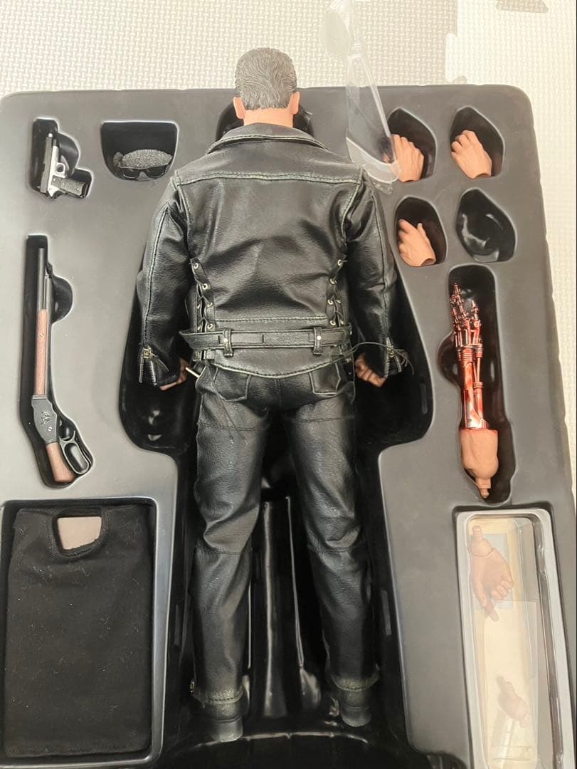 ホットトイズ　ターミネーター　T-800 中古