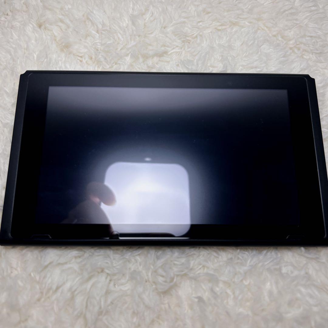 【極美品】ほぼ未使用 Nintendo Switch 本体